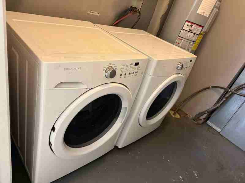 1327 Roundtable Dr - Photo 4 of 8