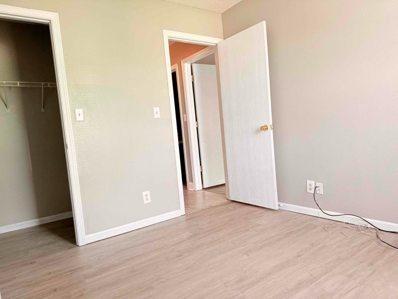 1327 Roundtable Dr - Photo 5 of 8