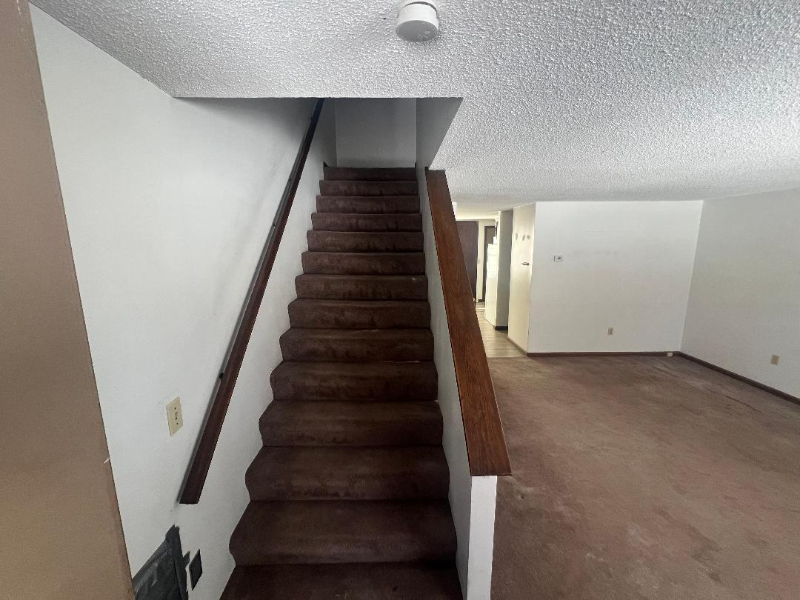 33 Glen Eagle Dr #33 - Photo 2 of 11