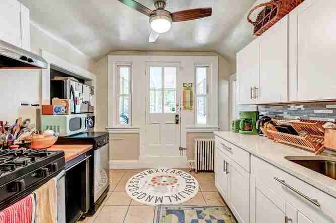 692 Gladstone Ave #2 - Photo 5 of 15