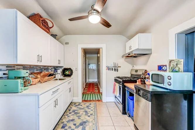 692 Gladstone Ave #2 - Photo 6 of 15