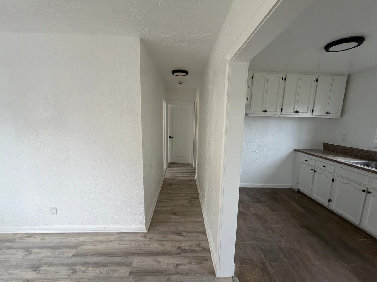 11100 S Normandie Ave #3-4 - Photo 5 of 8