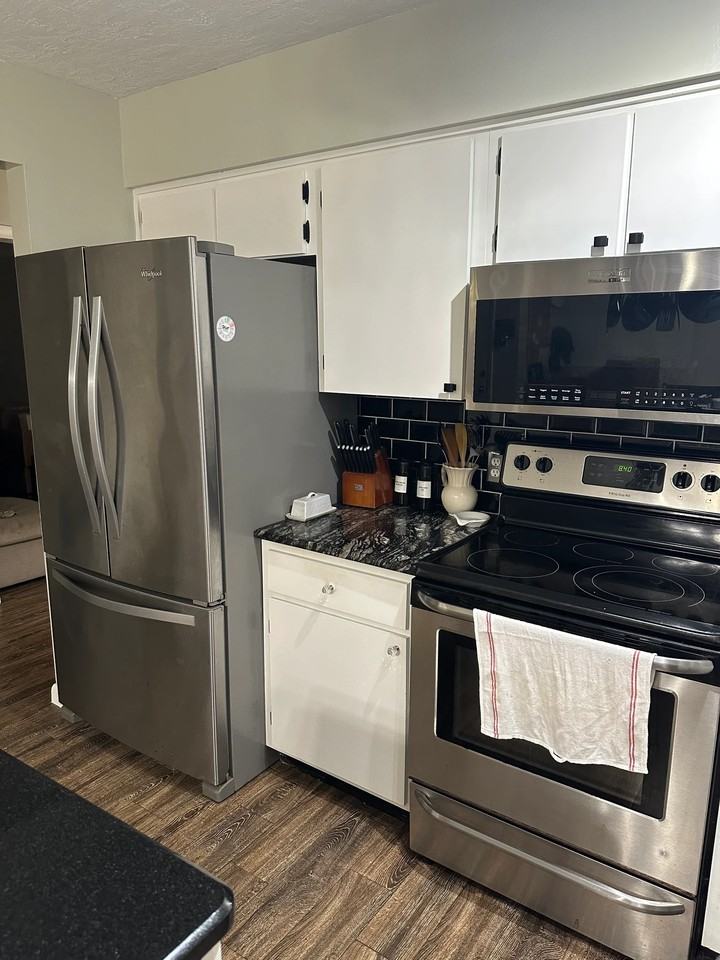 136 Woodside Dr - Photo 4 of 15