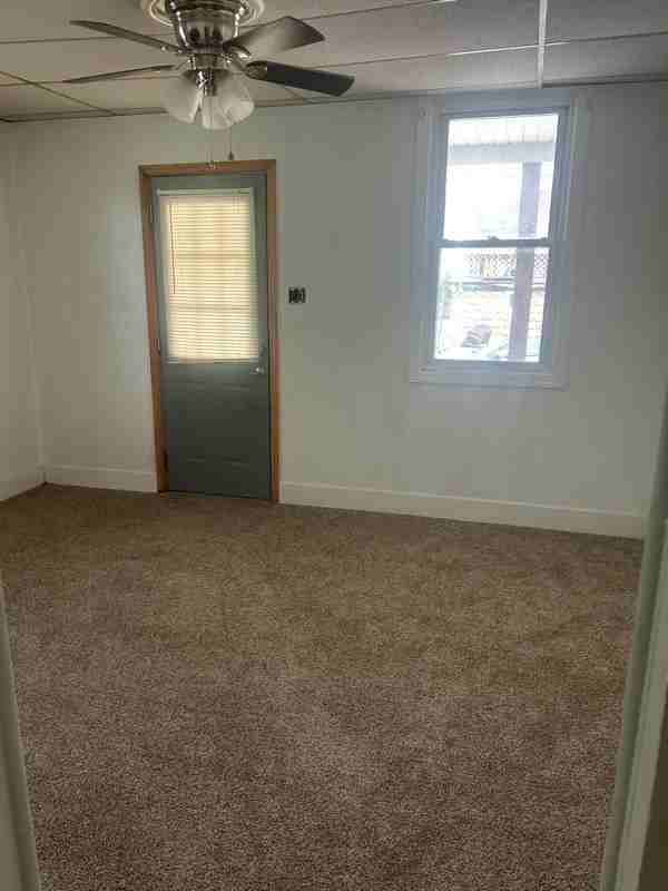 410 Oak St - Photo 3 of 10