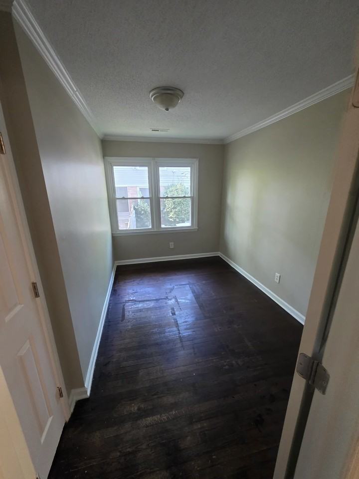 1311 Shannonhouse Dr - Photo 5 of 15