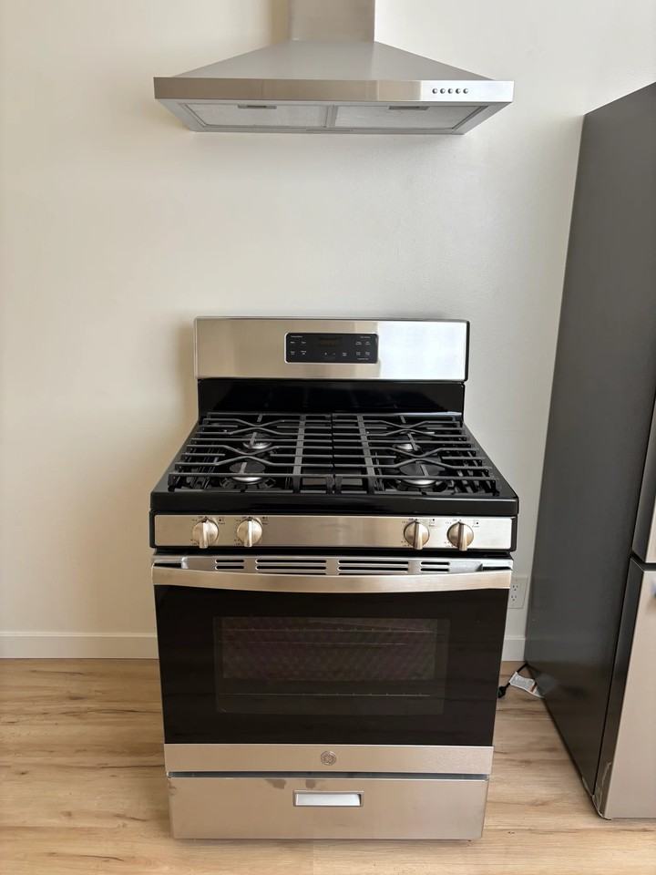 2815 Folsom St #1-2 - Photo 5 of 11