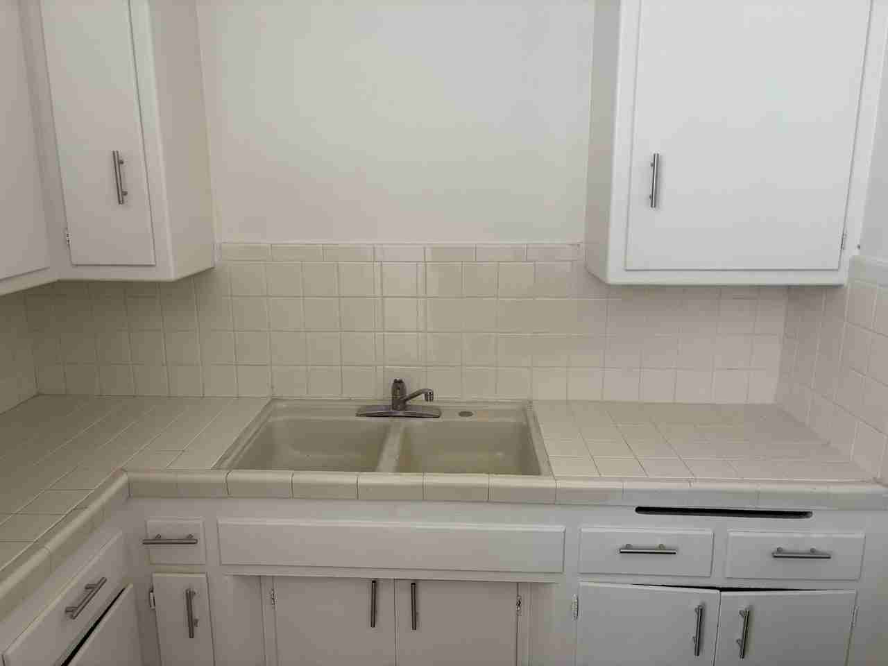 2815 Folsom St #1-2 - Photo 6 of 11