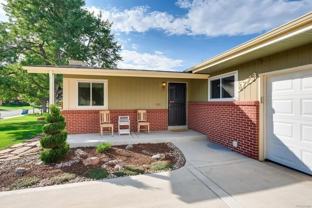 6725 S Penrose Ct - Photo 1 of 1