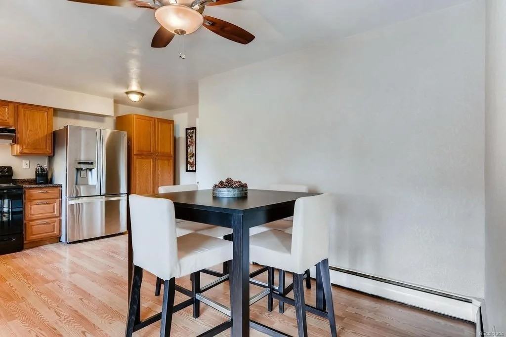 6725 S Penrose Ct - Photo 6 of 19