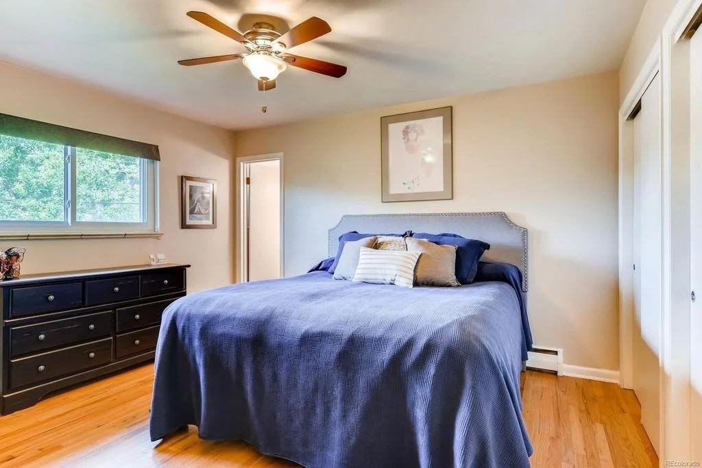 6725 S Penrose Ct - Photo 7 of 19