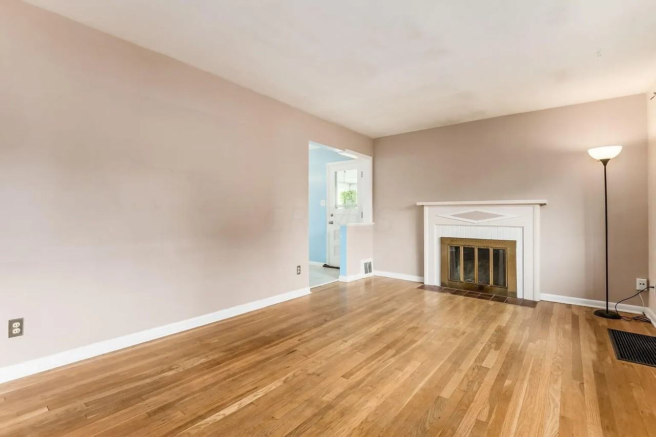 2366 Shrewsbury Rd - Photo 4 of 11