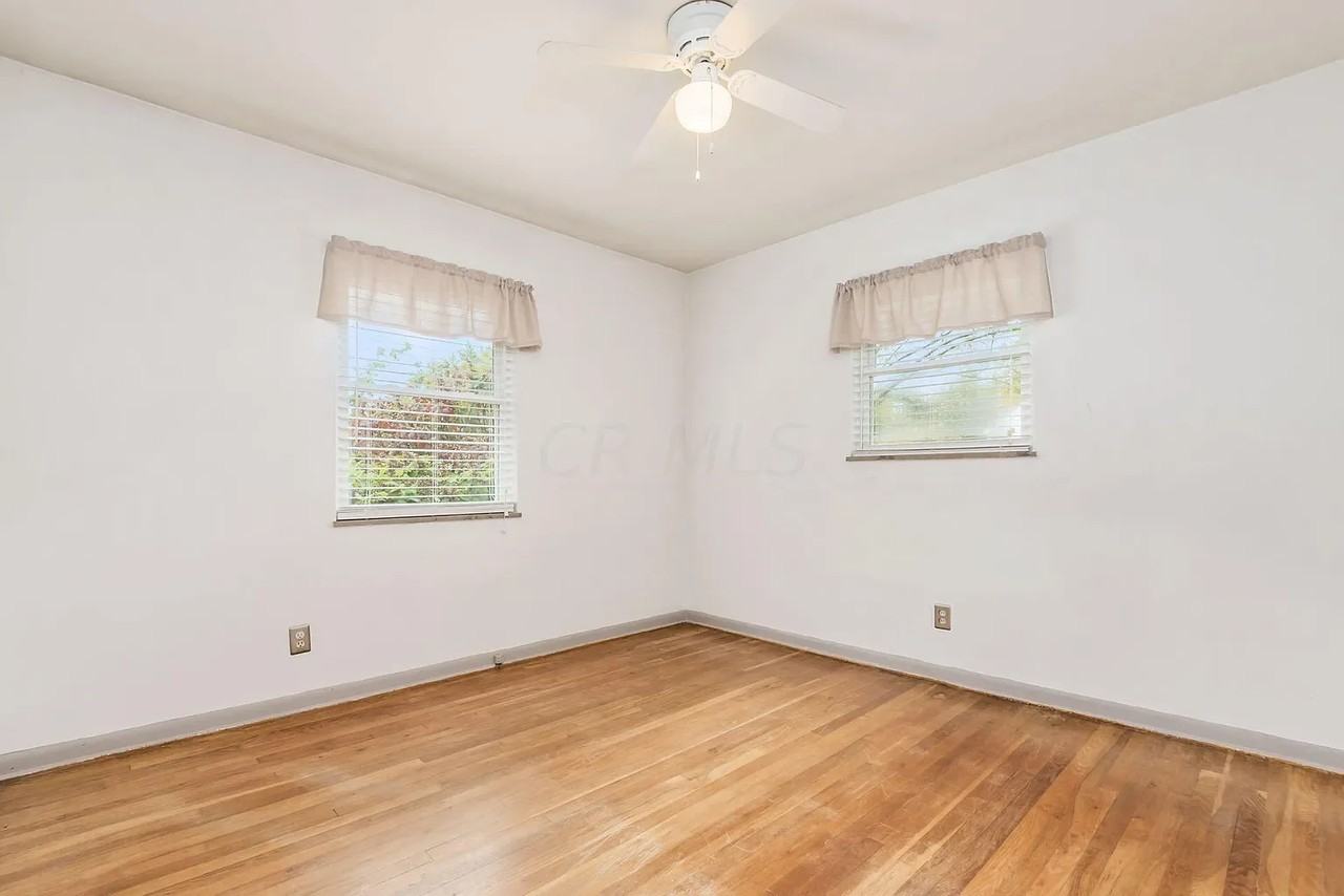 2366 Shrewsbury Rd - Photo 5 of 11