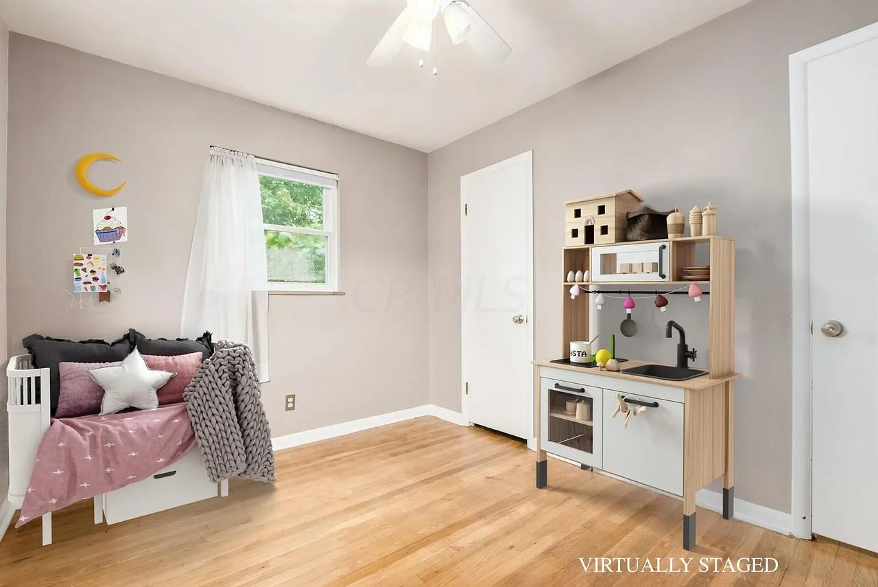 2366 Shrewsbury Rd - Photo 6 of 11