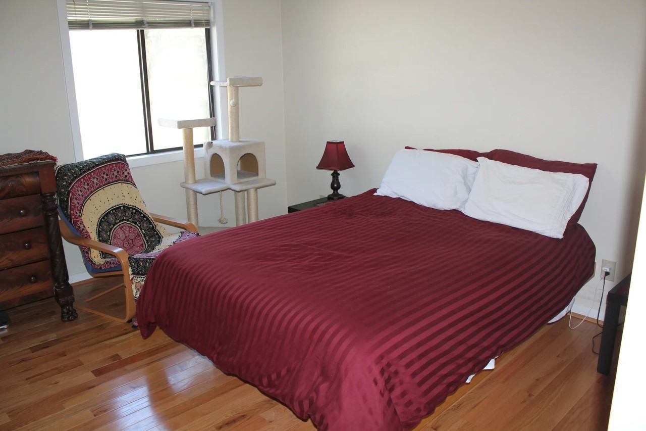 502 W Poplar Ave #1 - Photo 4 of 6