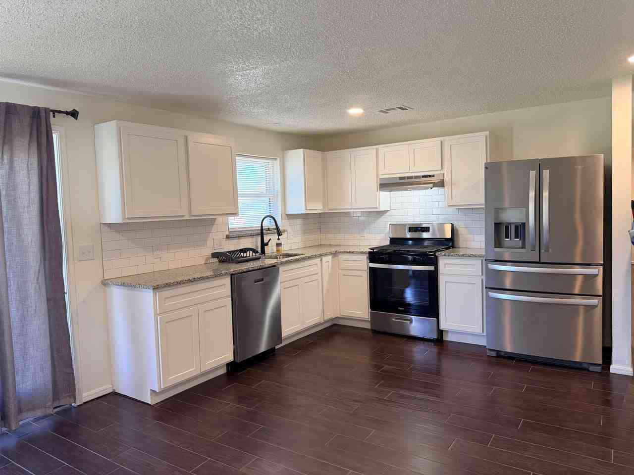 133 Sw 14th St - Photo 4 of 20