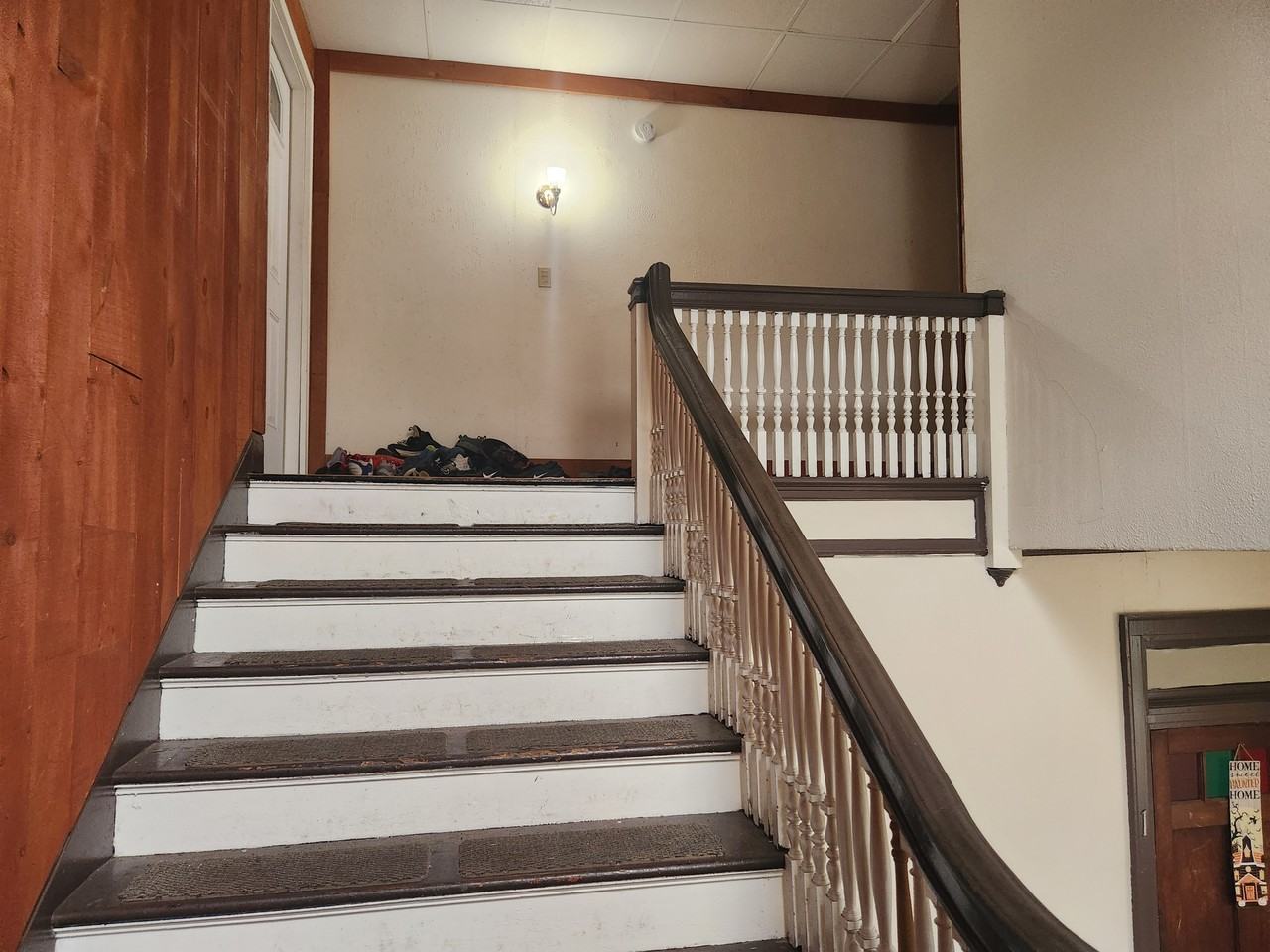 103 Lincoln Park Dr #2 - Photo 3 of 17