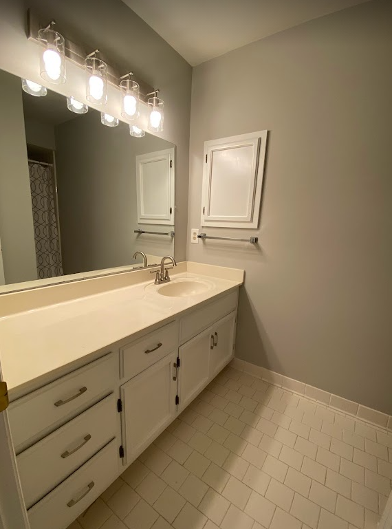 4650 Round Forest Drive - Photo 5 of 24