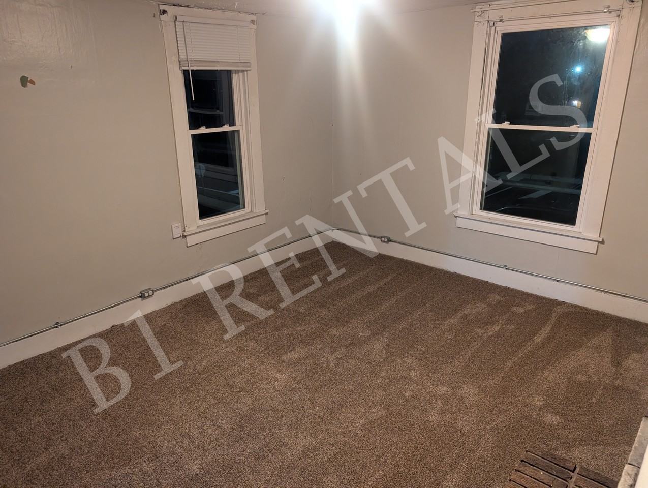 51 W Poplar St - Photo 3 of 8