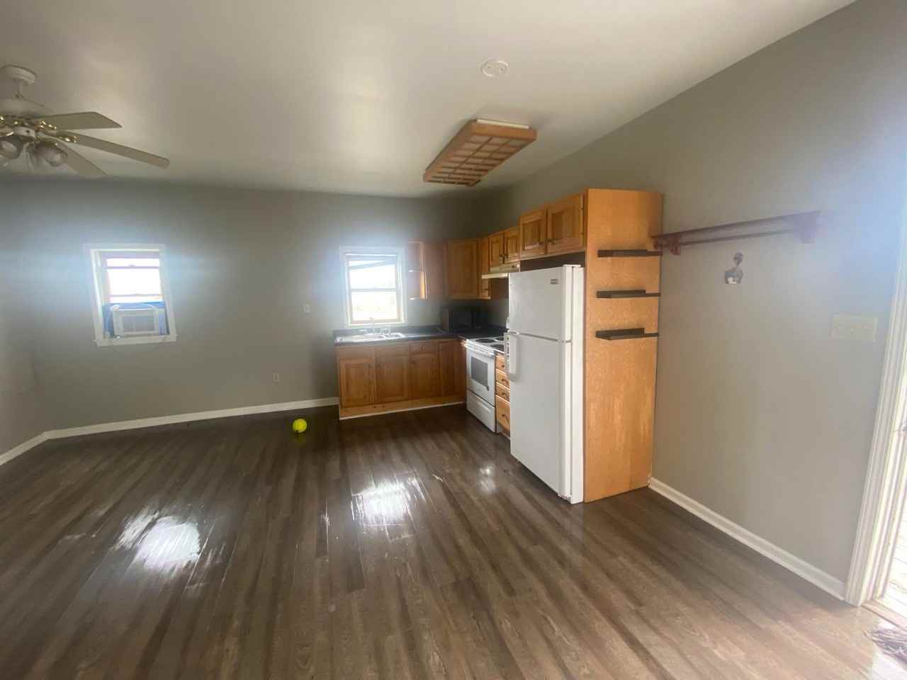 549 Virginia Avenue - Photo 7 of 17