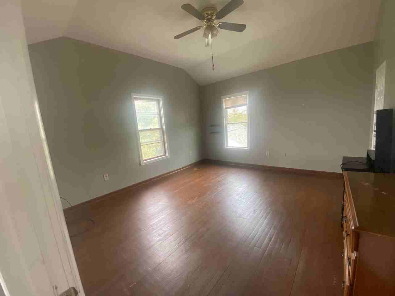 549 Virginia Ave #1 - Photo 3 of 17