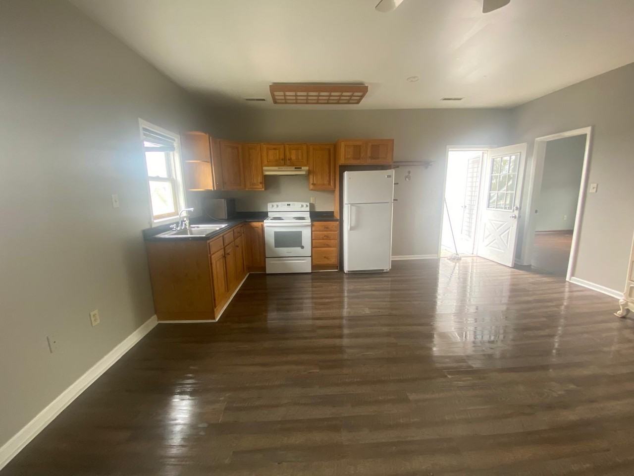 549 Virginia Ave #1 - Photo 6 of 17