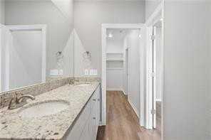 311 Grove Ln - Photo 5 of 19