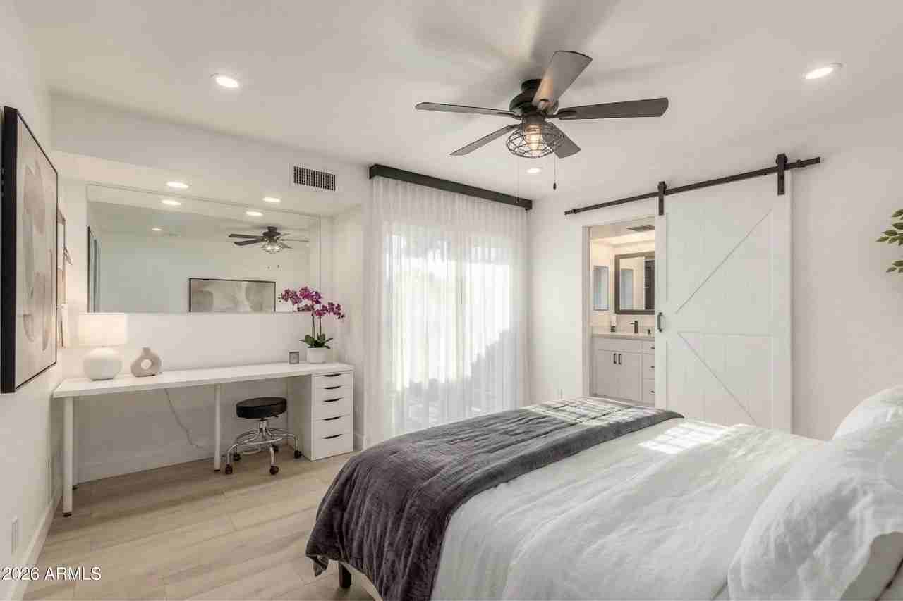 2529 N Miller Rd - Photo 5 of 50