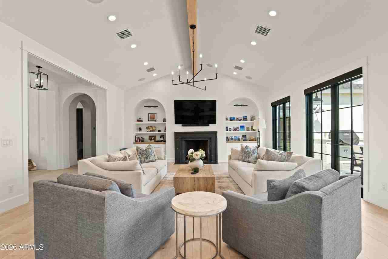 5309 N 33rd St - Photo 6 of 44