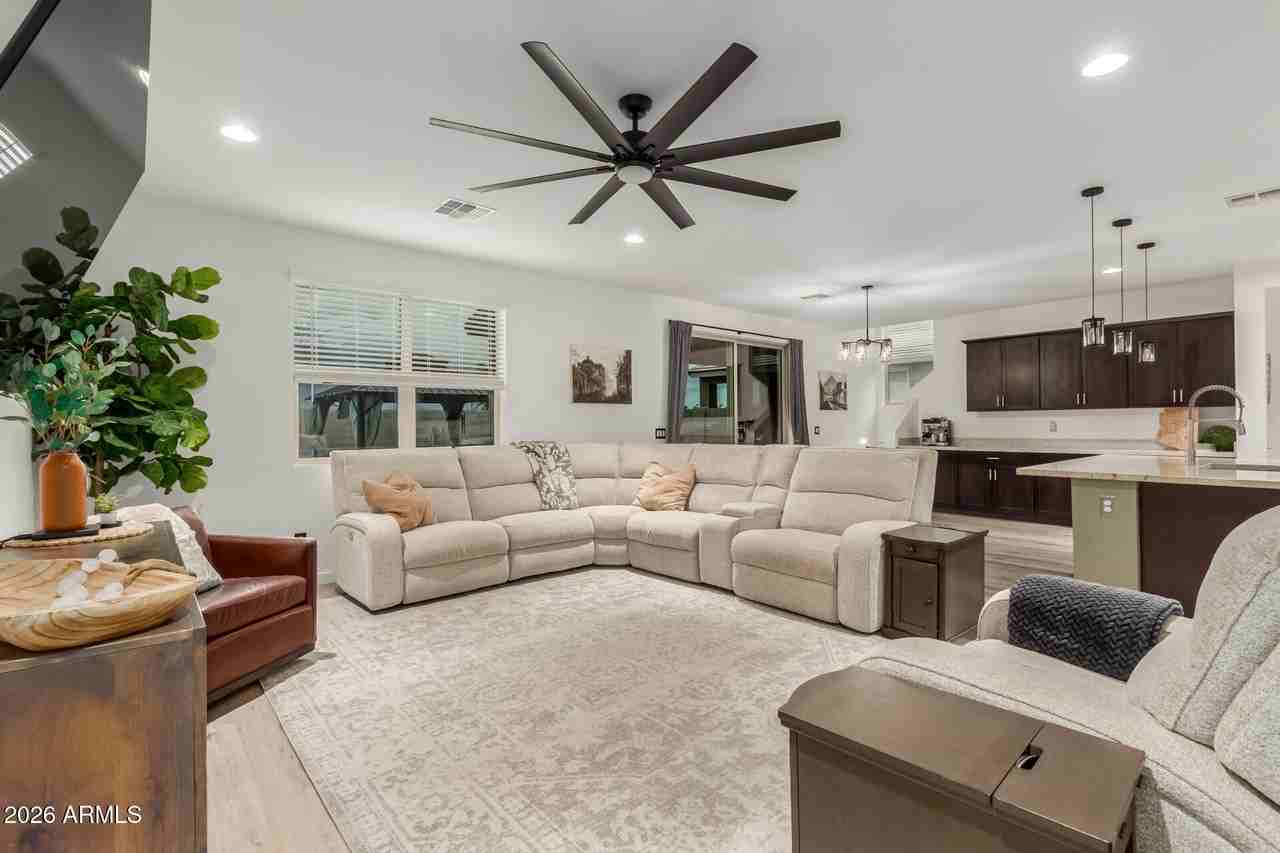 12661 W Candelaria Dr - Photo 2 of 15