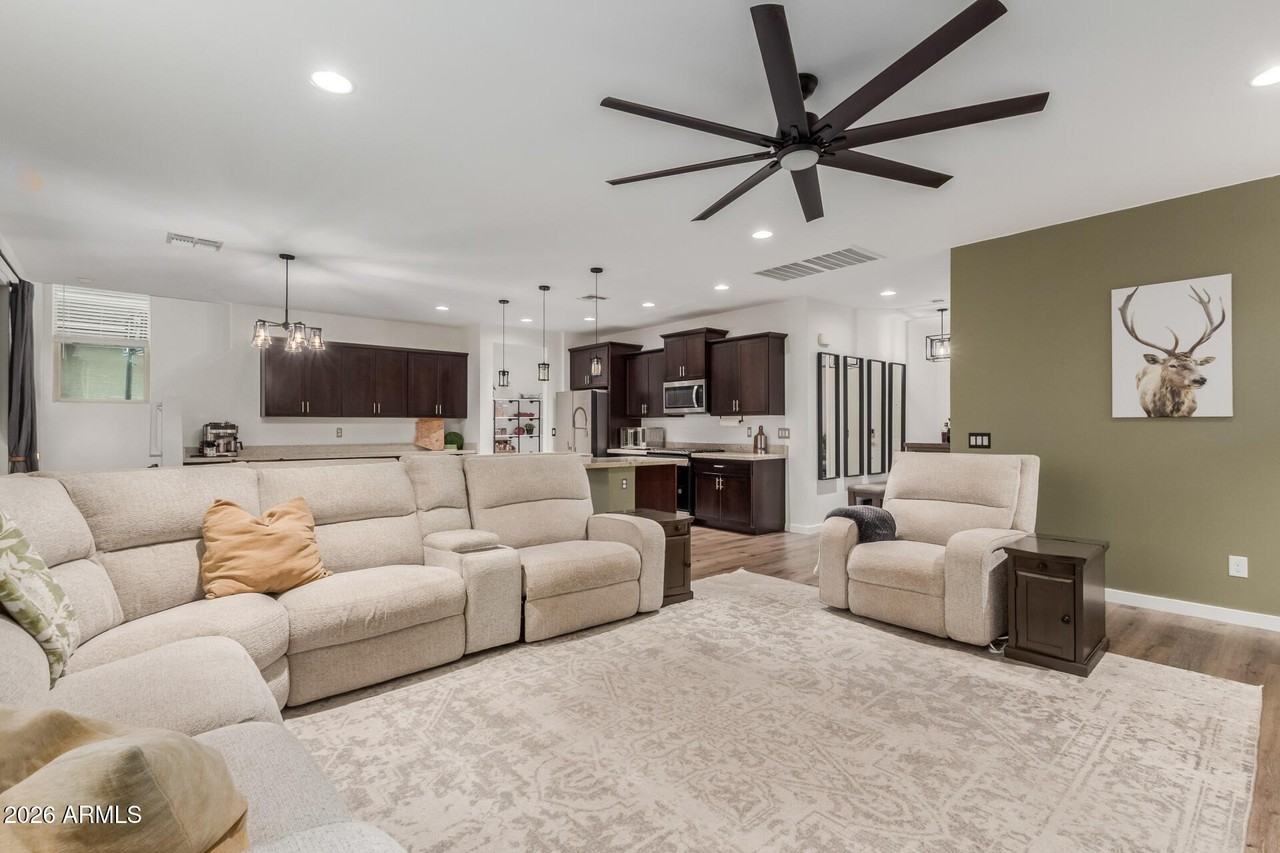 12661 W Candelaria Dr - Photo 4 of 15