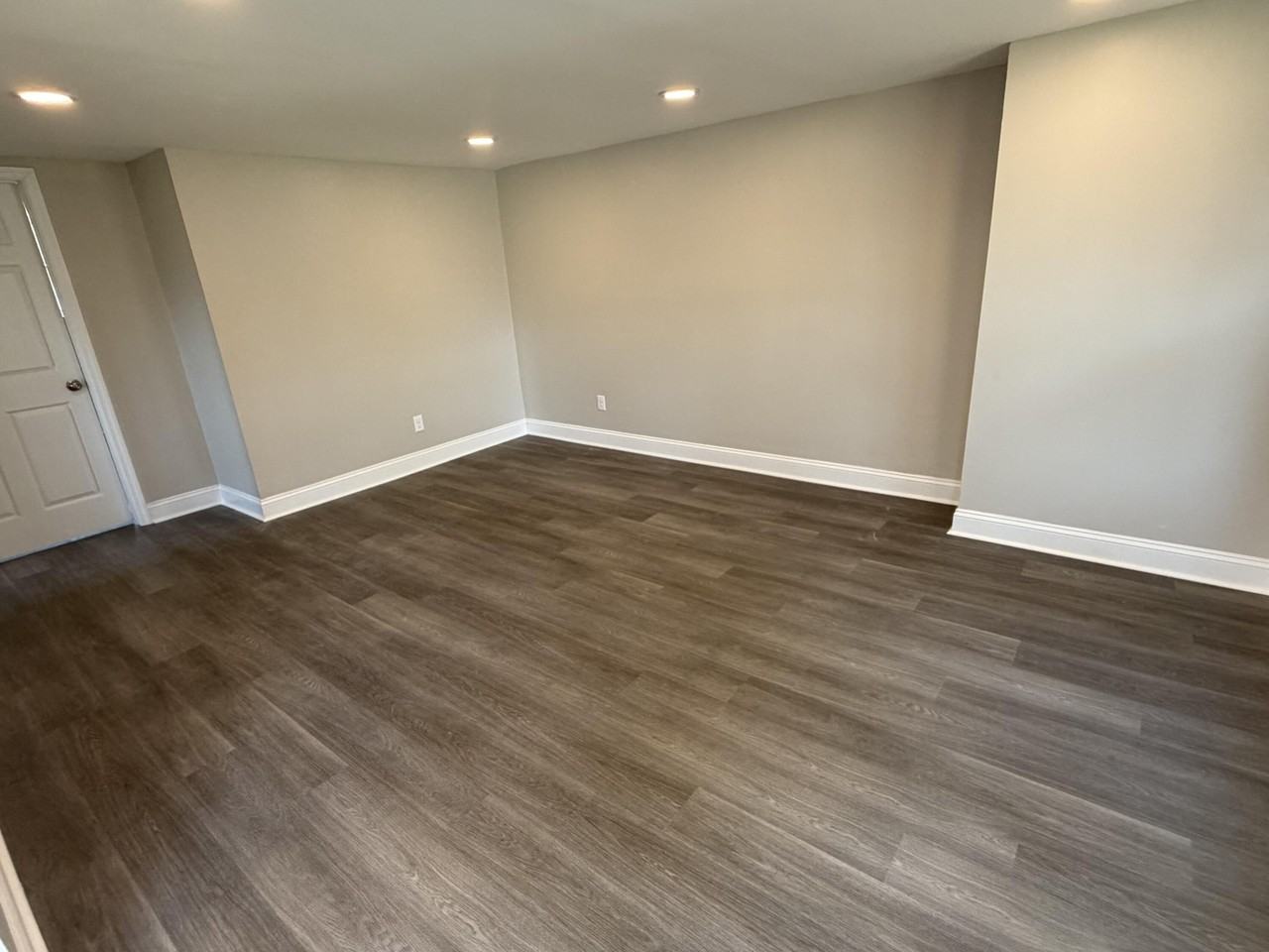 4454 University Dr - Photo 6 of 13