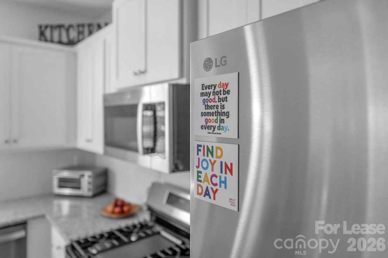 1940 Highland Park Dr - Photo 6 of 30