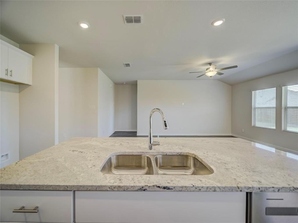 3405 Kingsgarden Rd - Photo 3 of 37