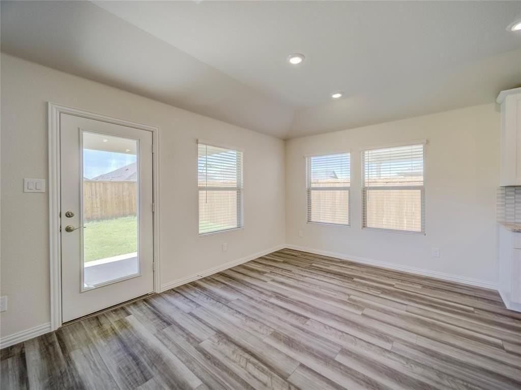 3405 Kingsgarden Rd - Photo 6 of 37