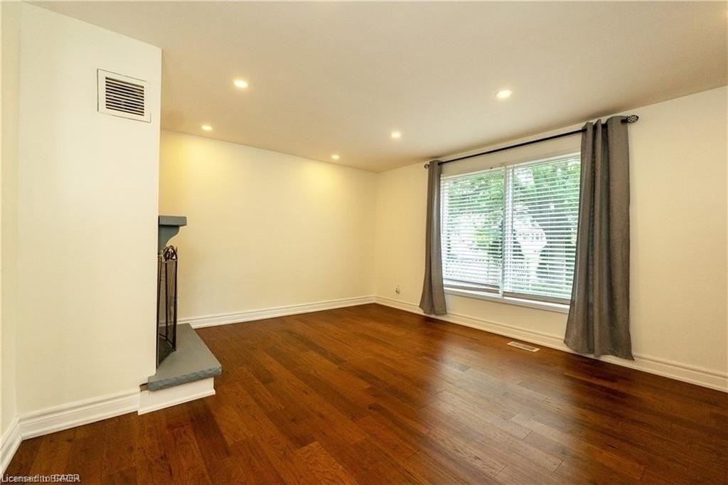 327 Cole Rd - Photo 6 of 19