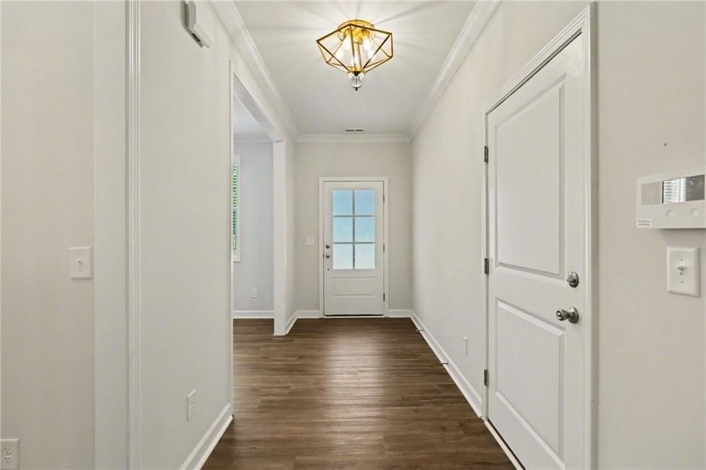 545 Cresentry Brk - Photo 5 of 32