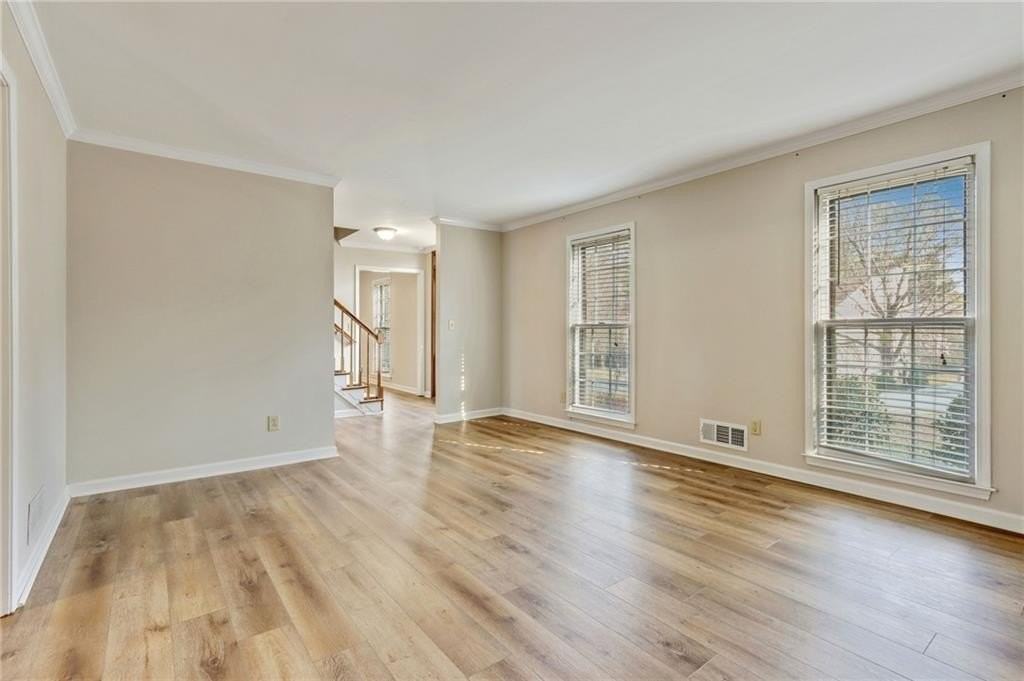 4365 Burnleigh Chase Ne - Photo 5 of 30