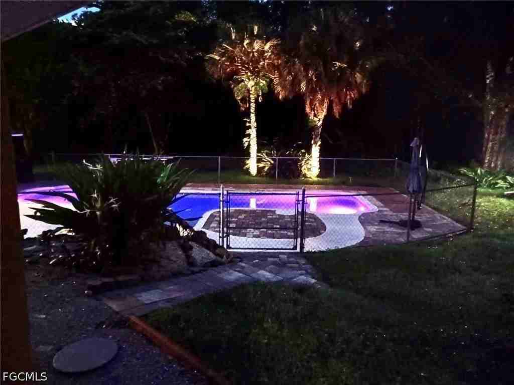 740 19th St Sw - Photo 5 of 35