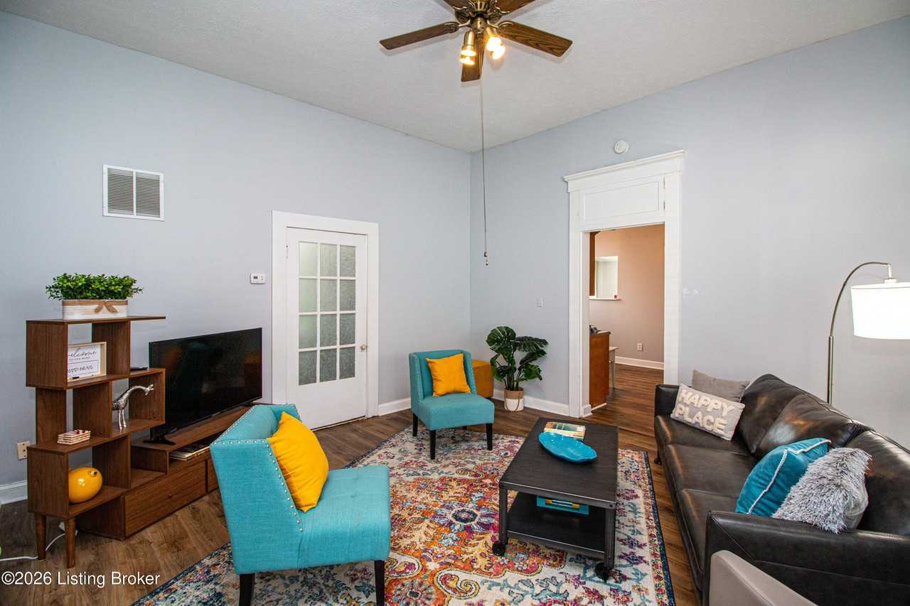 1825 Frankfort Ave - Photo 5 of 32