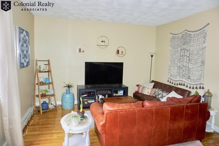 27 Highgate St - Photo 7 of 10