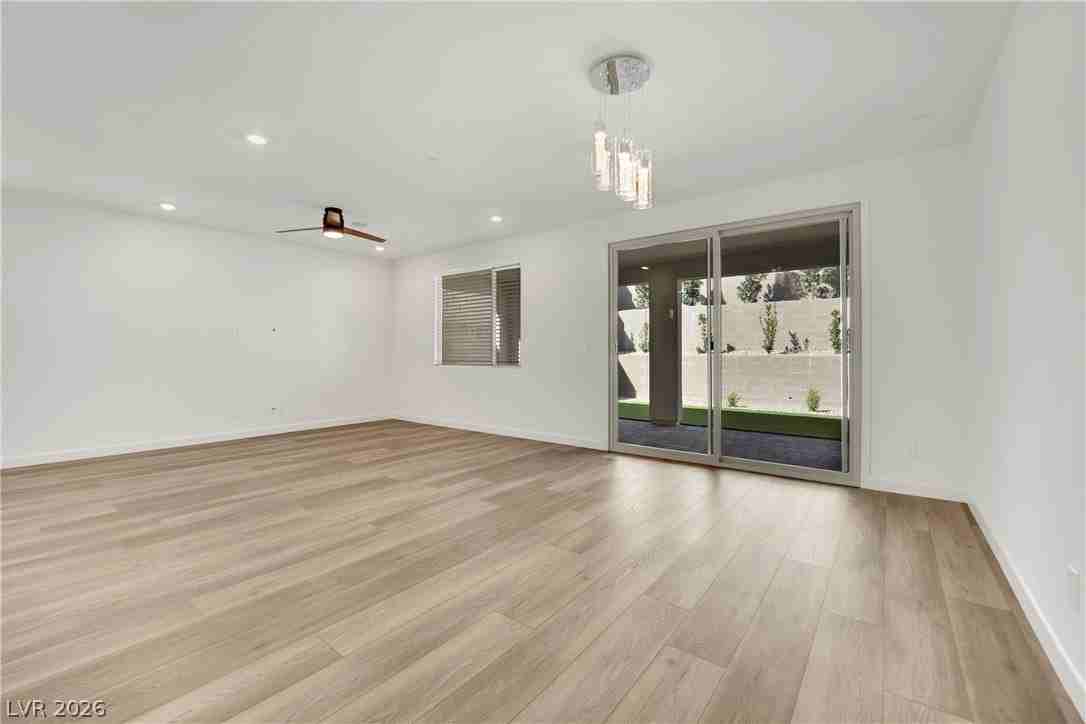 1515 Pacific Baza St - Photo 6 of 36