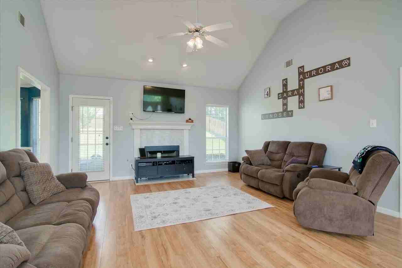 2515 Winterville Dr - Photo 7 of 30