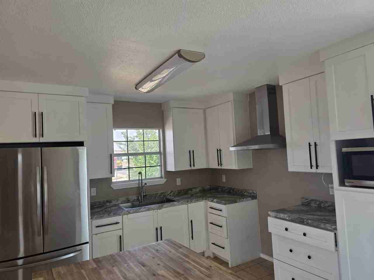 621 Bluebeard Ct - Photo 3 of 12