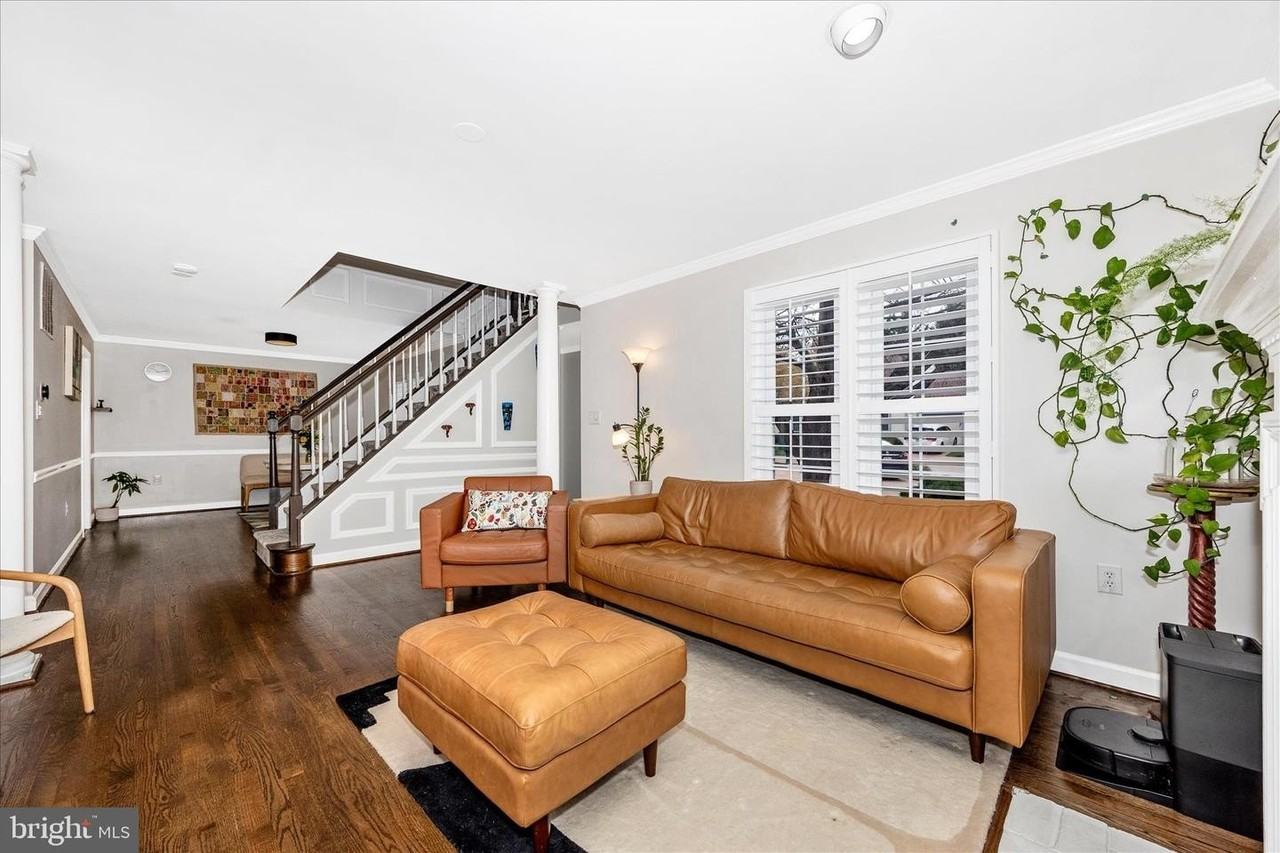 2465 Bear Den Rd - Photo 4 of 50