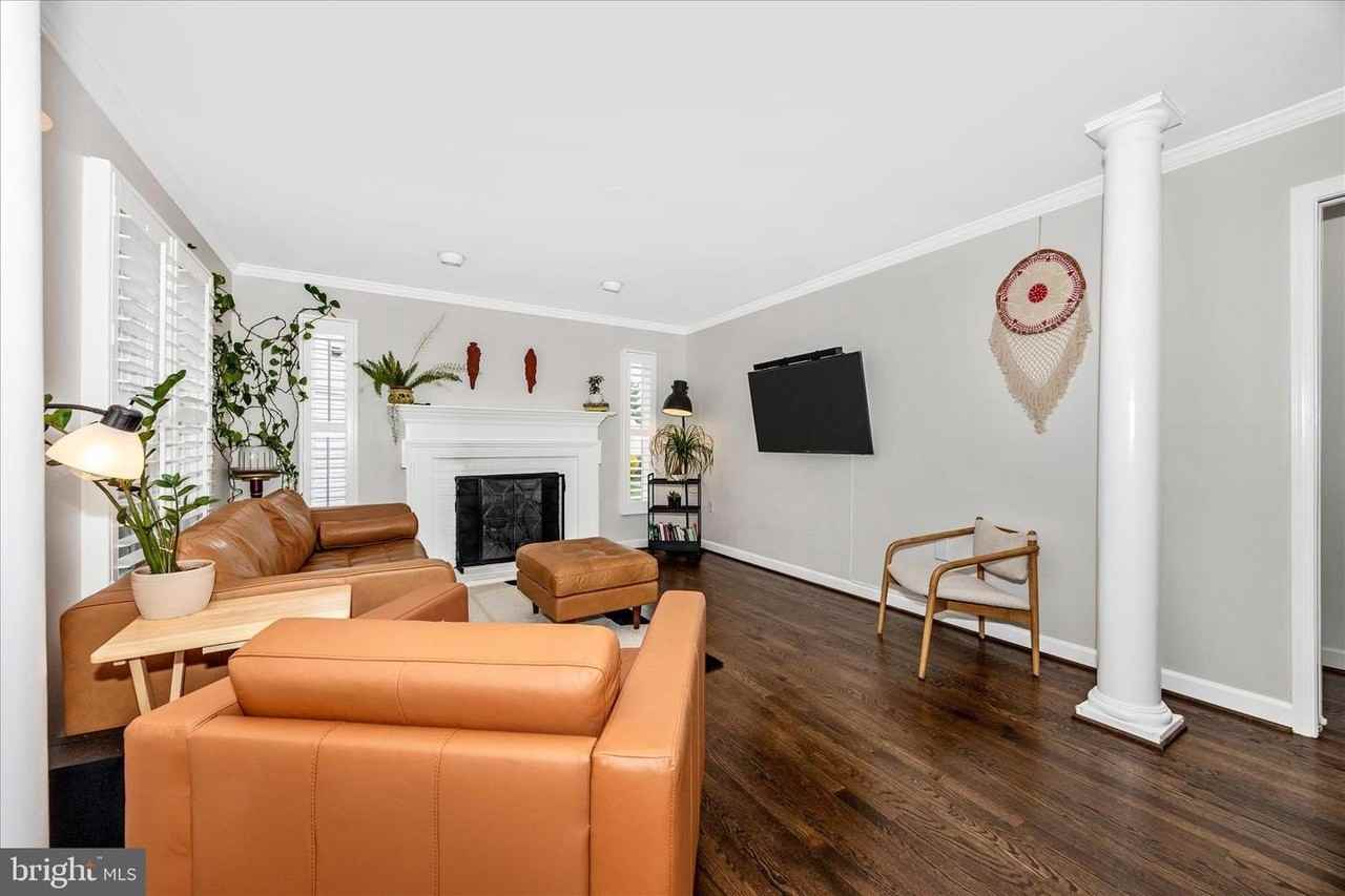 2465 Bear Den Rd - Photo 5 of 50