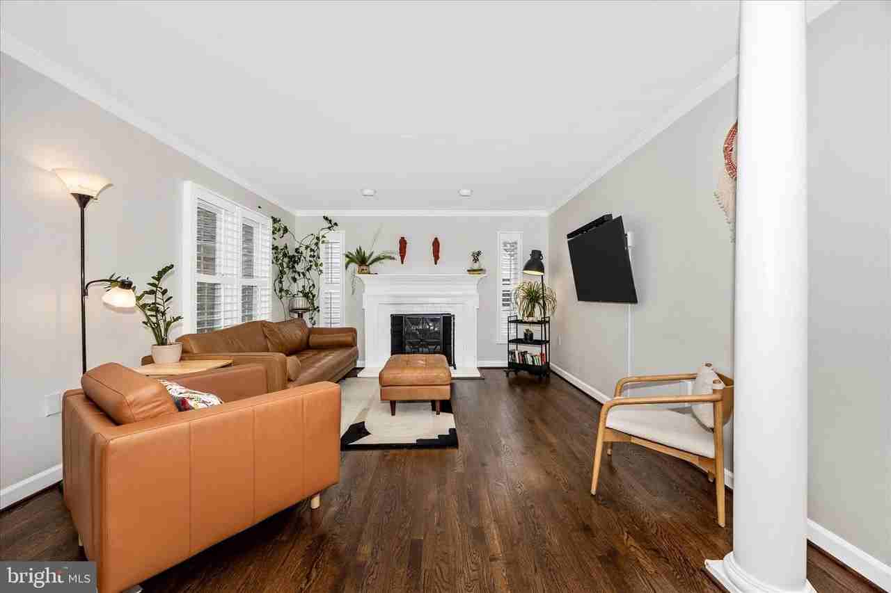 2465 Bear Den Rd - Photo 6 of 50