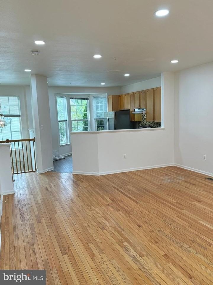 1943 Harpers Ct - Photo 6 of 22