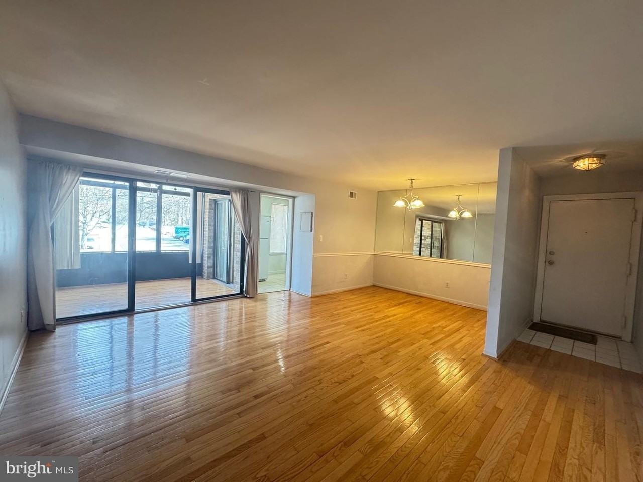 5482 Cedar Ln - Photo 4 of 15