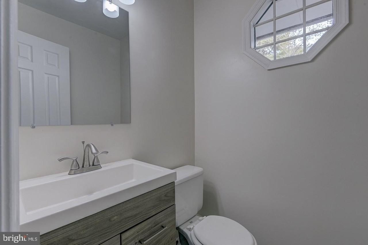 20324 Butterwick Way - Photo 5 of 40