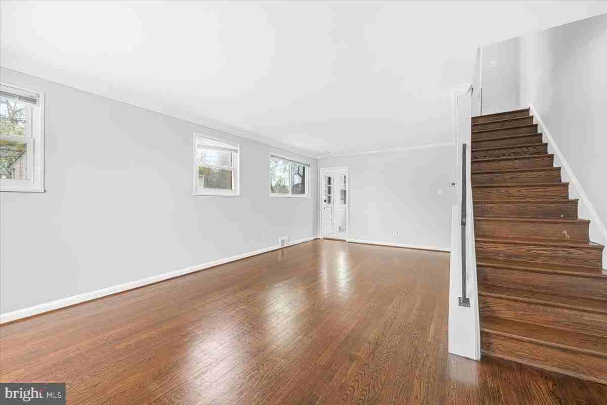 5225 59th Ave - Photo 5 of 22